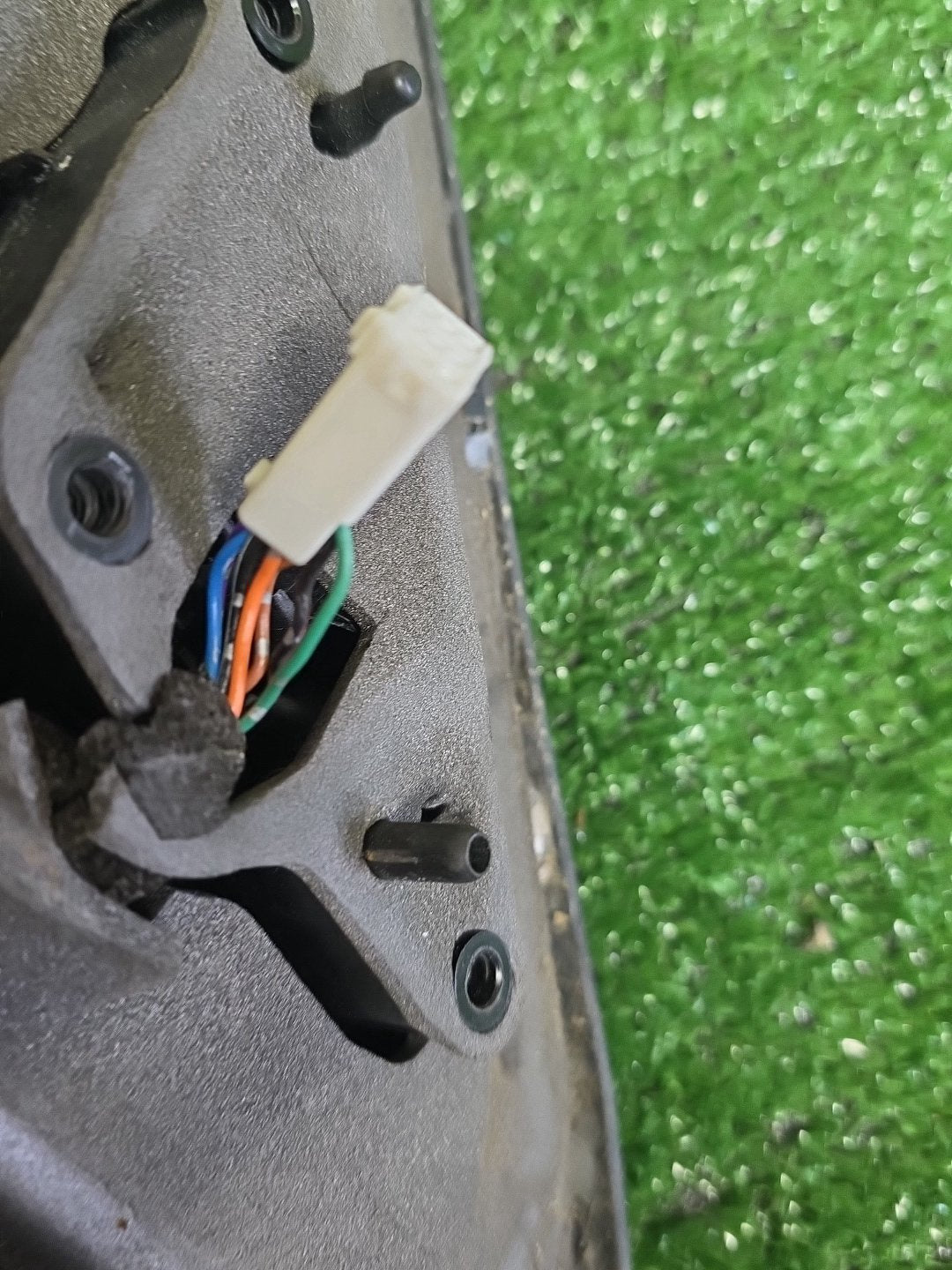 2009 Mazda Axela BLEFW - Left Taillight PN: 7 wires