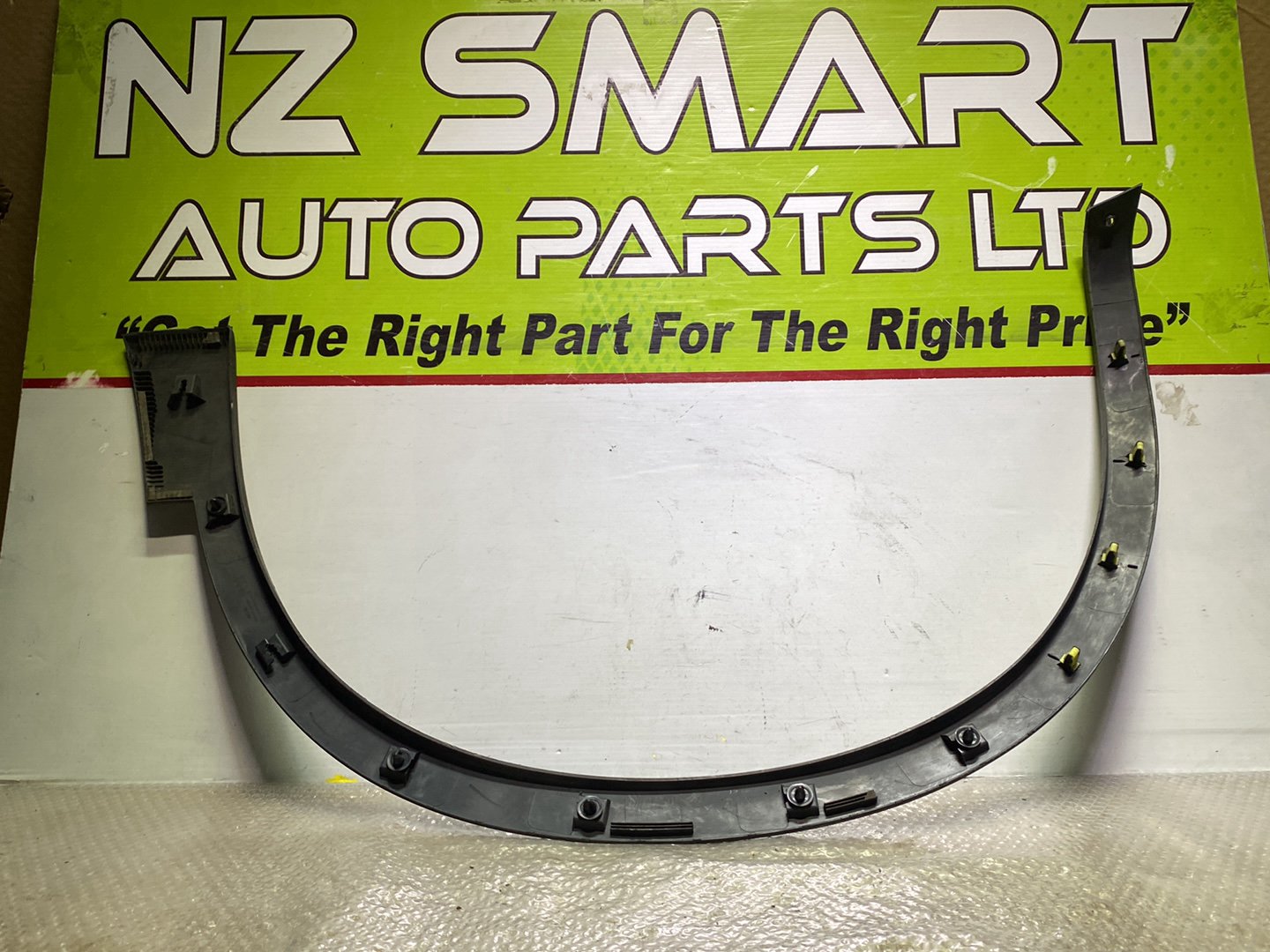 2007 Nissan Dualis- Right Front Guard Moulding PN: see photos