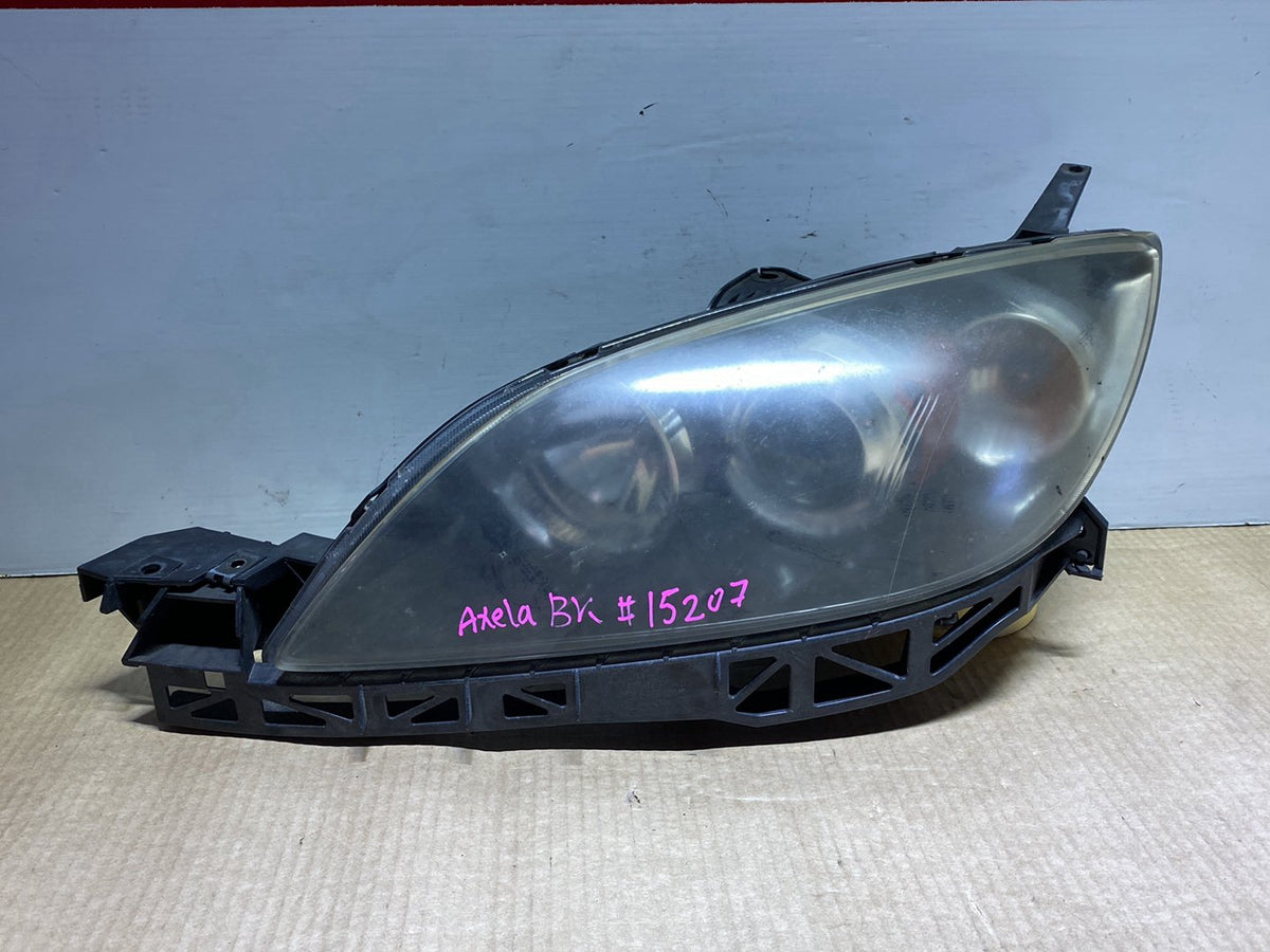 2006 Mazda Axela BK - Left Headlight Auto Adjust/ Hid Type/ P2952