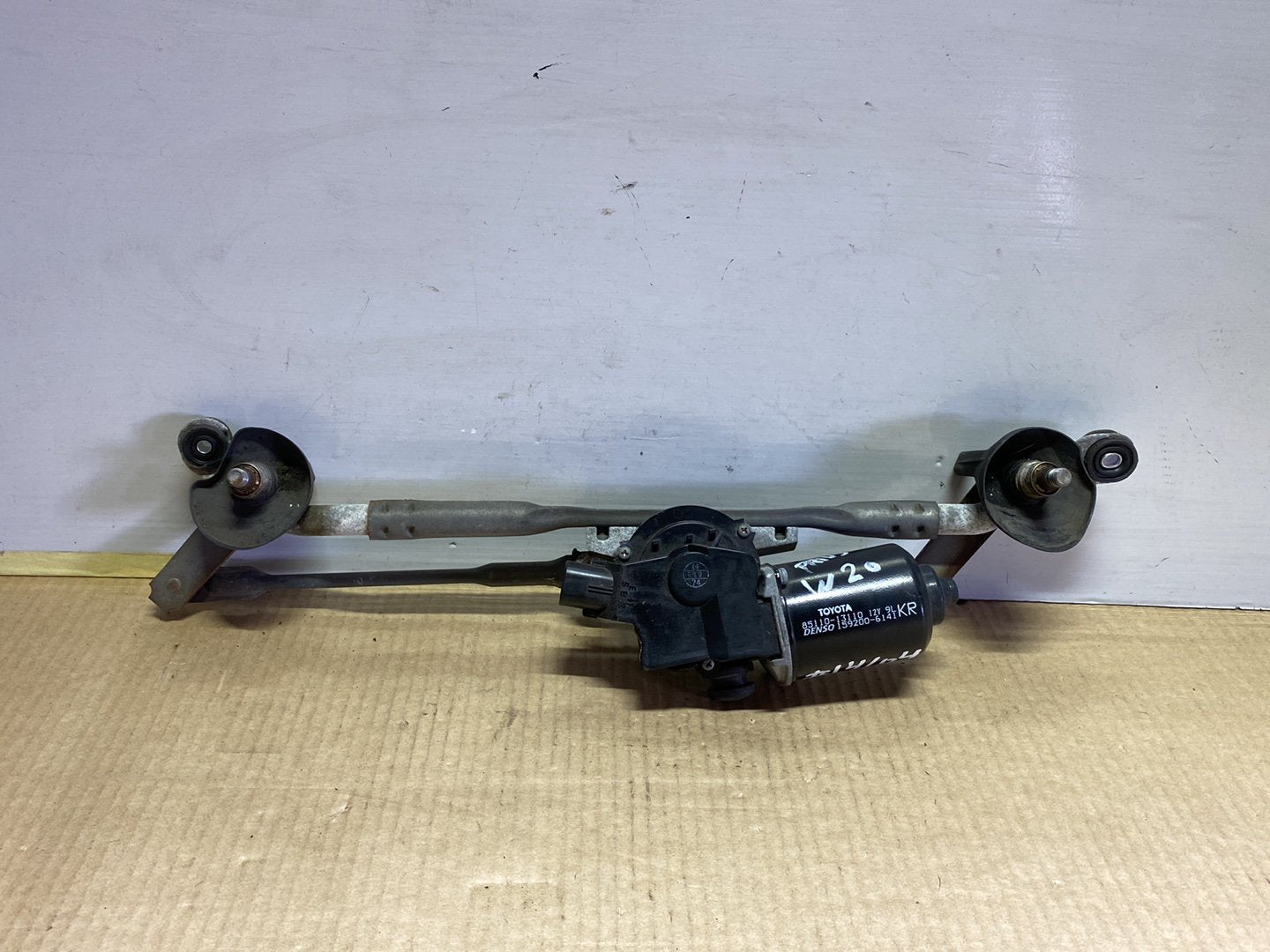 2009 Used Toyota Prius W20 - Wiper Motor PN: see photo