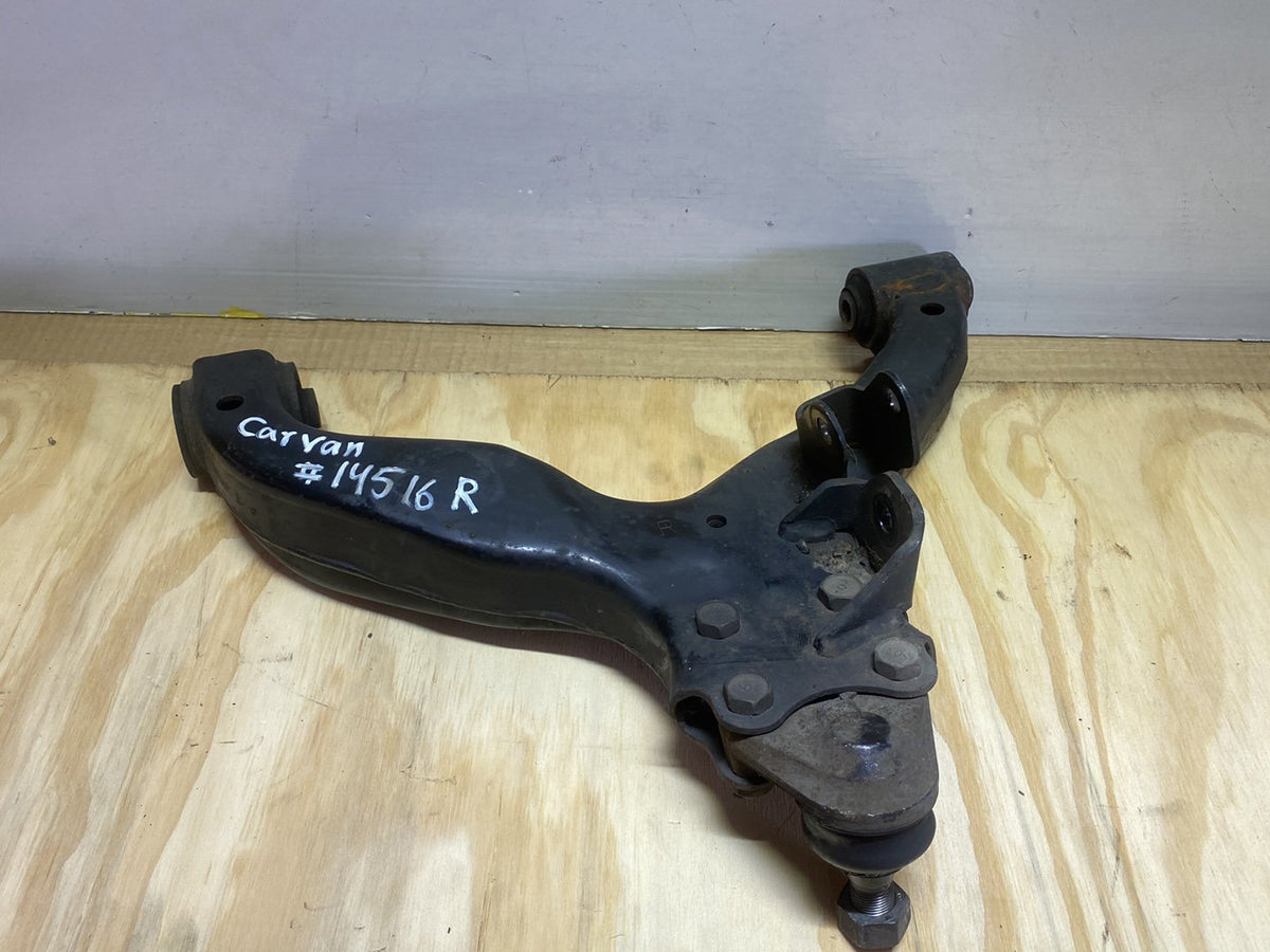 2015 Nissan Caravan VR2E26 - Right Rear Suspension Arm