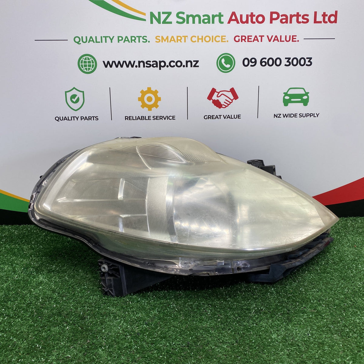 2008 Nissan Tiida - Right Headlight PN: STANLEY P7779