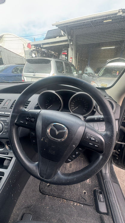 2011 Mazda Mazda3 JM0BL10F100223268  Dismantling For Parts
