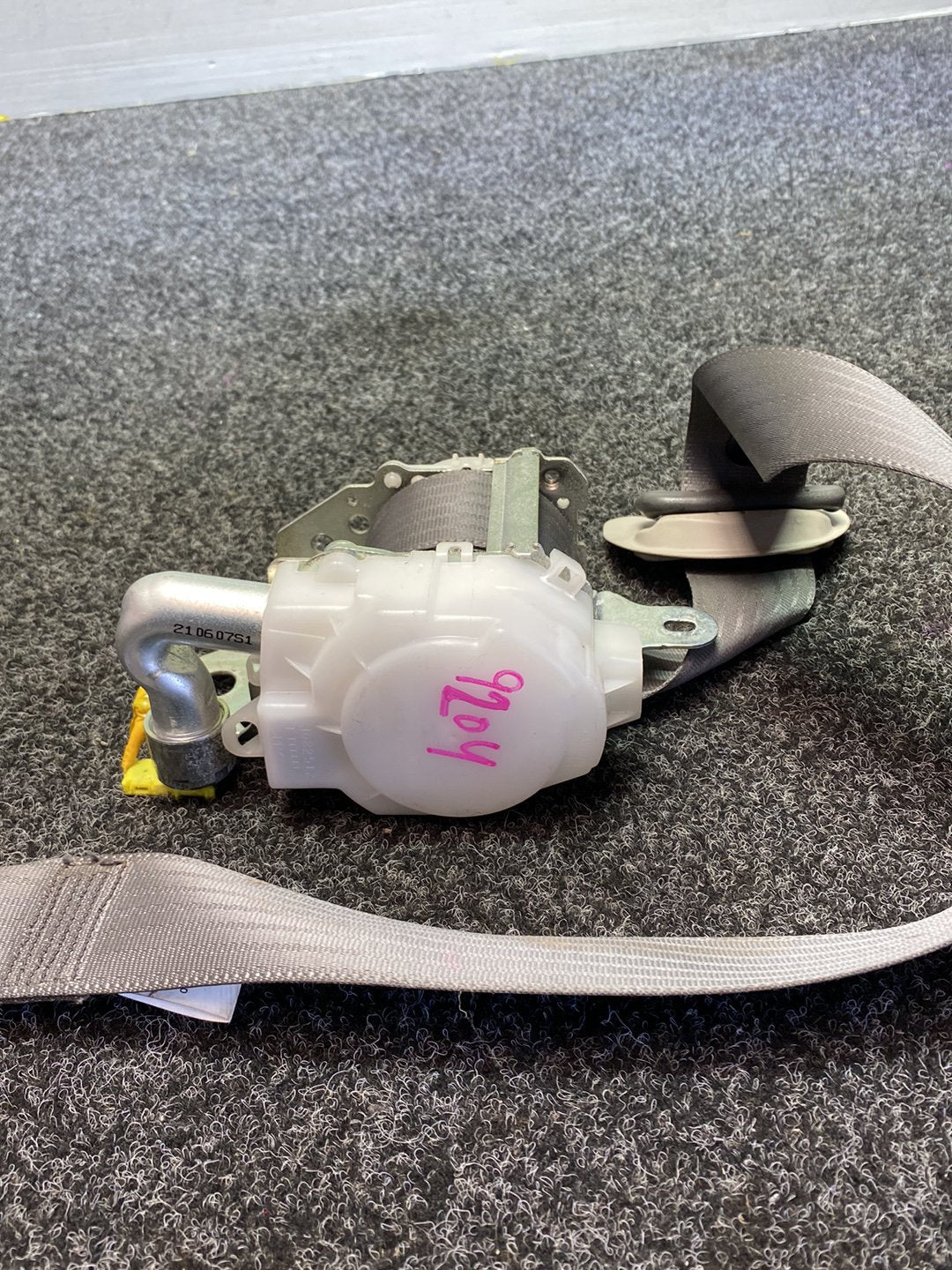 2011-2011 Used Toyota Prius - Left Front Seat Belt