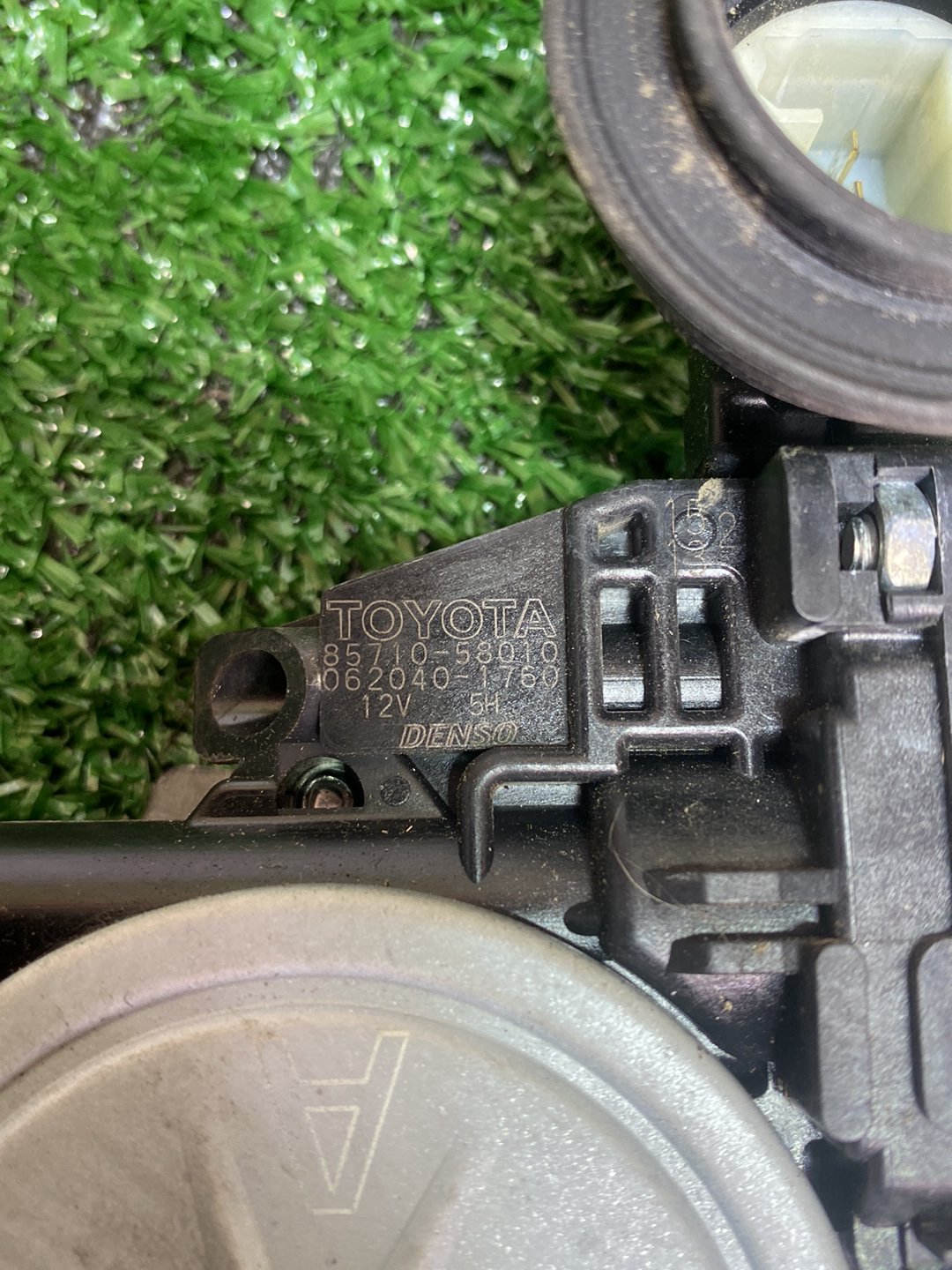 2006 Used Toyota Caldina - Left Rear Window Regulator/Motor PN: 8571058010