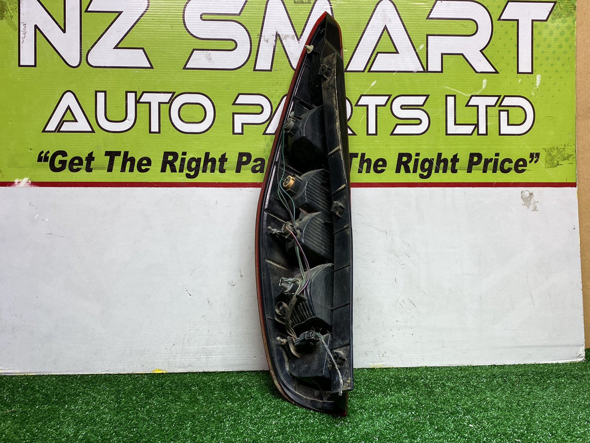 2002 Mitsubishi Colt - Right Taillight PN: P3144