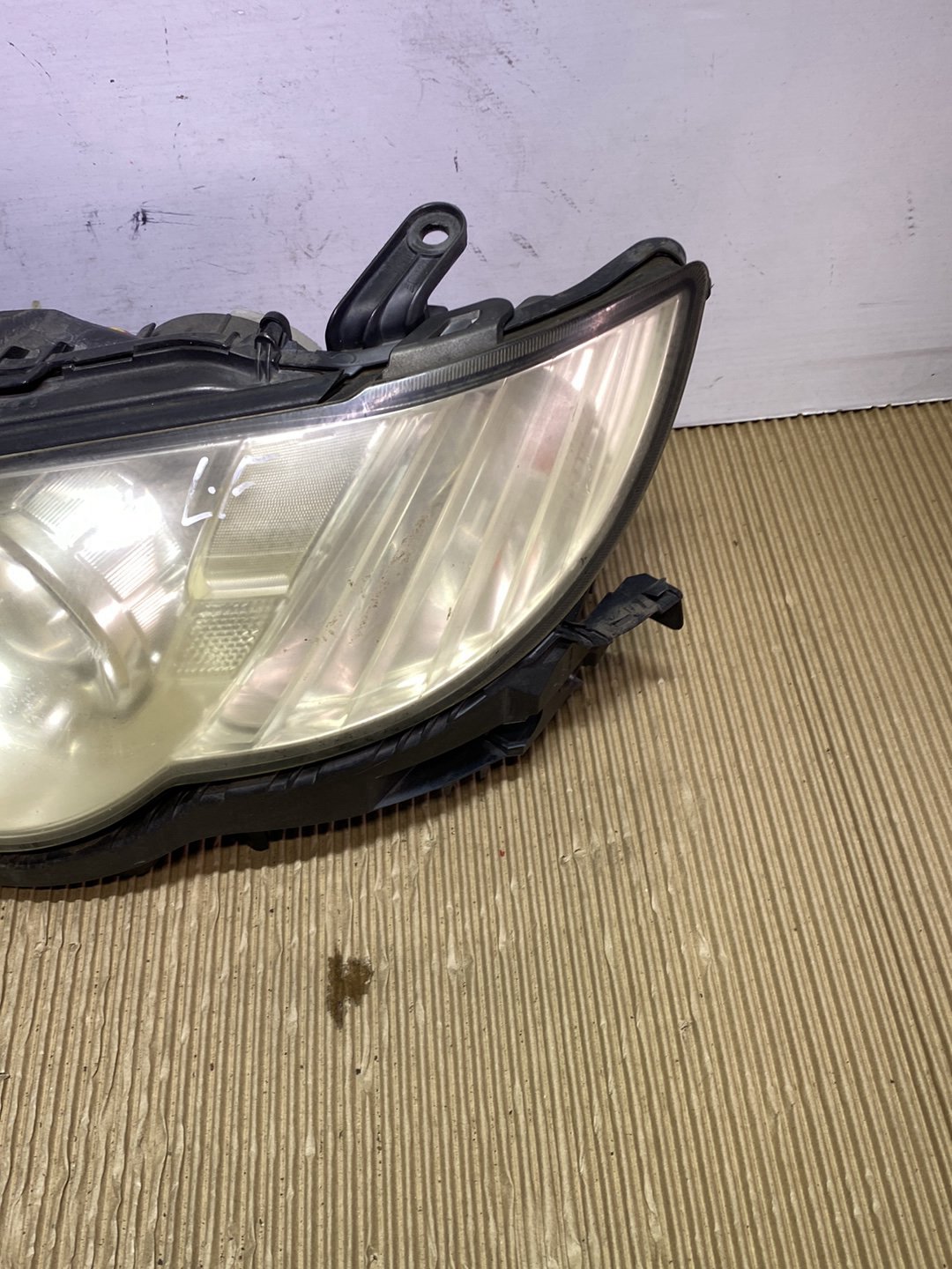 2007 Subaru Legacy- Left Headlight PN: see photos